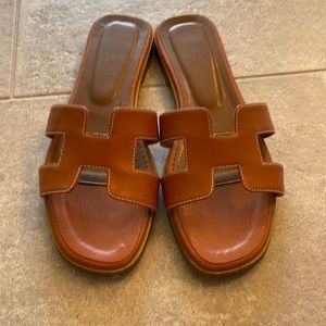 H Style Sandals